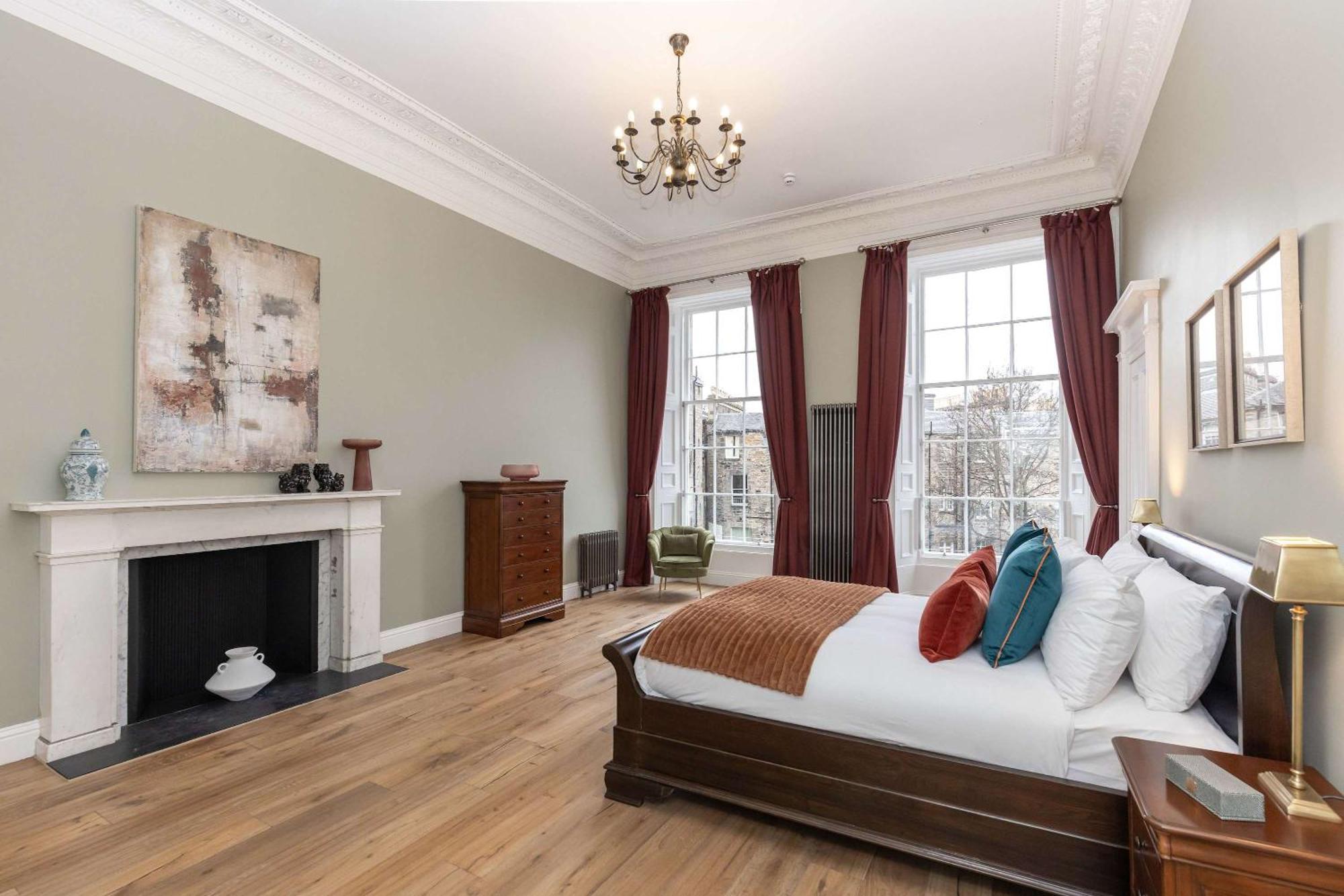 Dragon Suites Luxury Apartments At 9 Albyn Place EDI Exterior foto