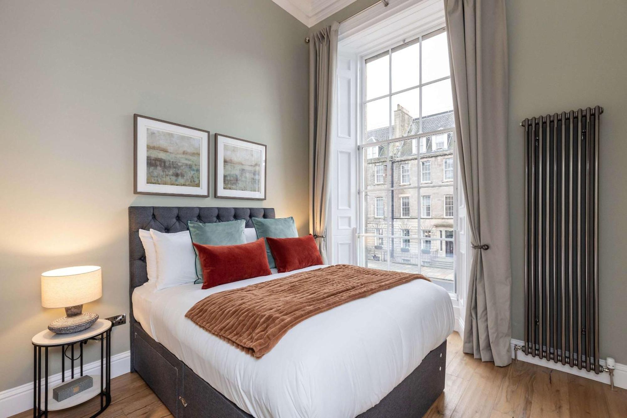 Dragon Suites Luxury Apartments At 9 Albyn Place EDI Exterior foto