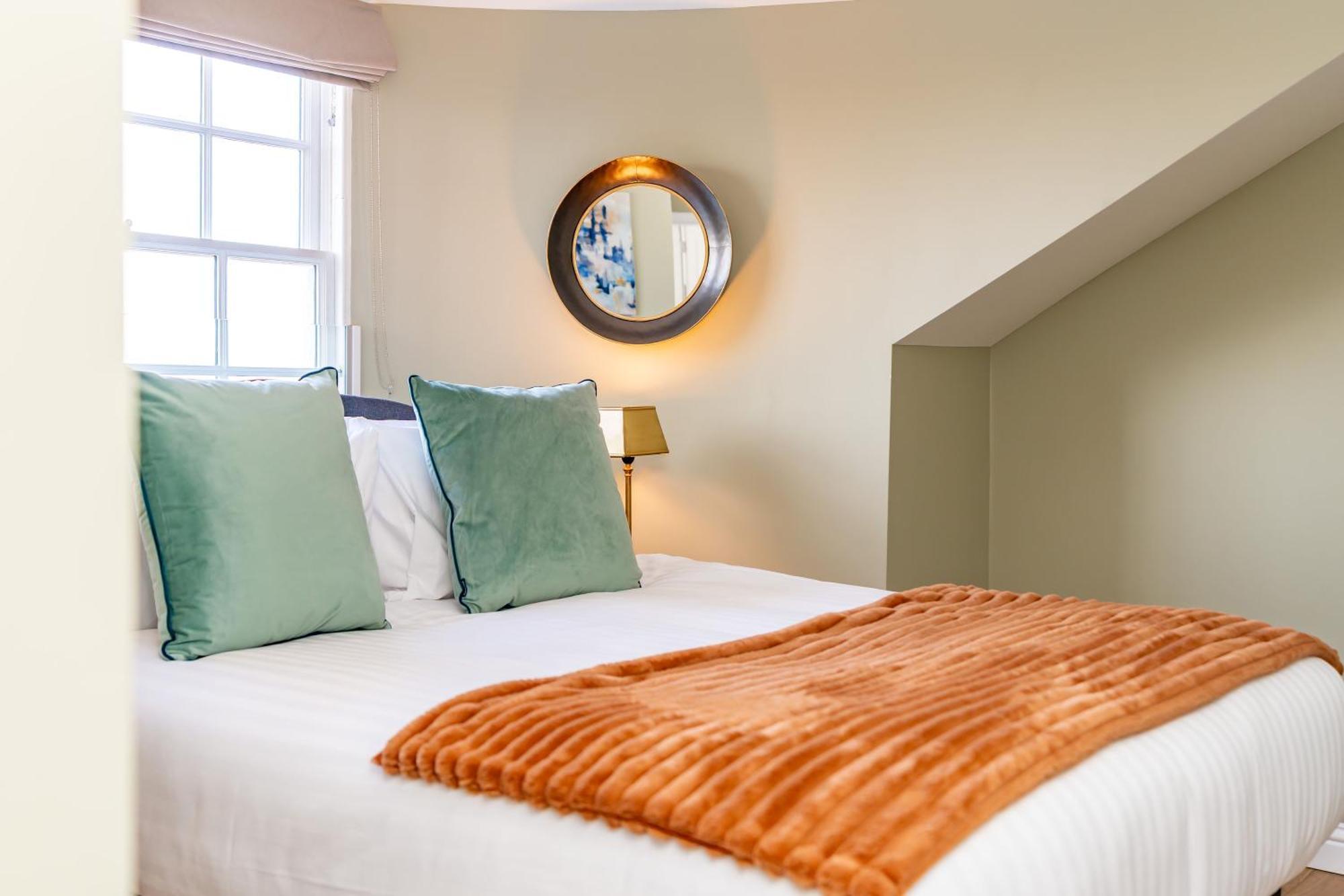 Dragon Suites Luxury Apartments At 9 Albyn Place EDI Exterior foto