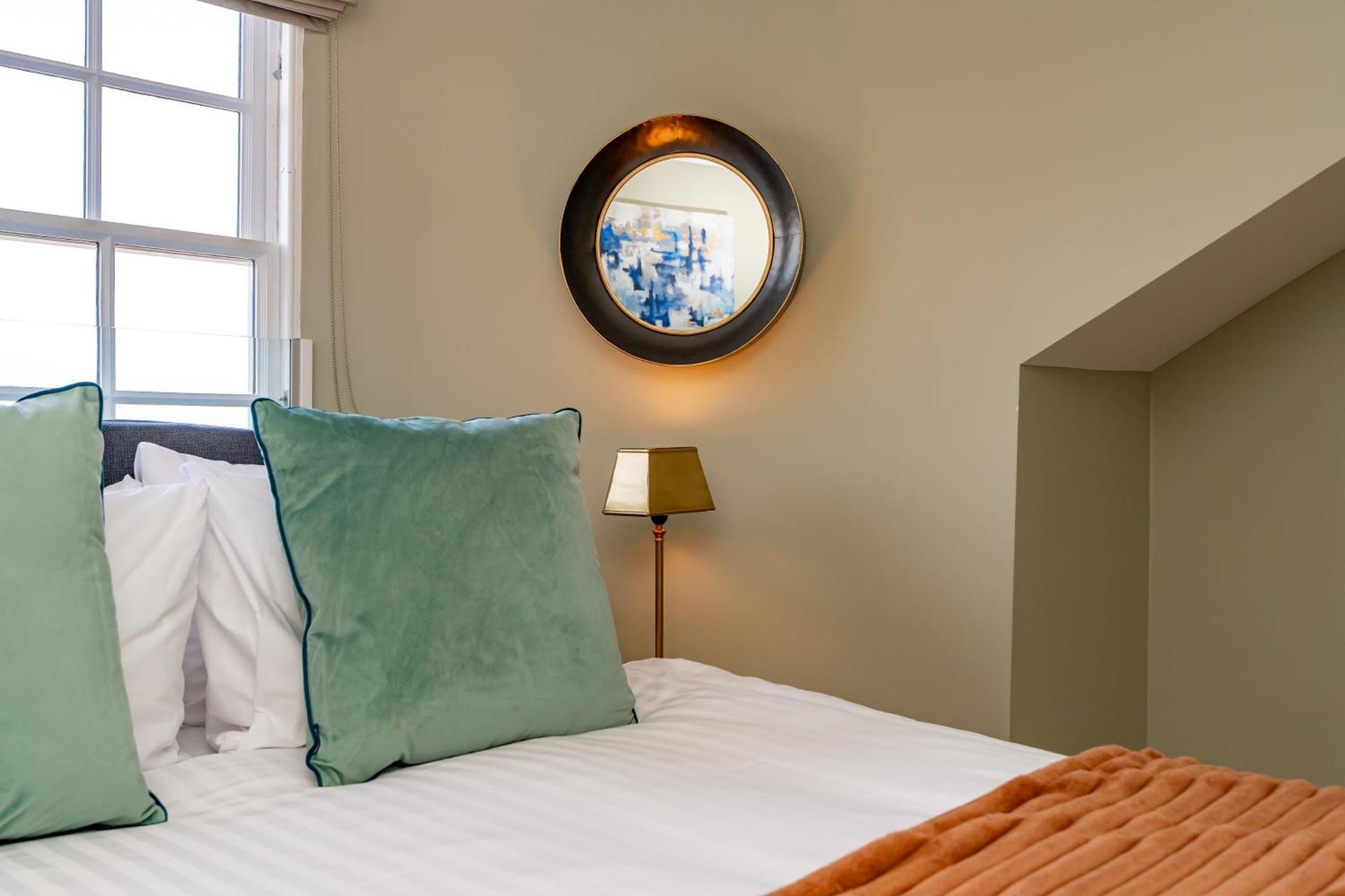 Dragon Suites Luxury Apartments At 9 Albyn Place EDI Exterior foto