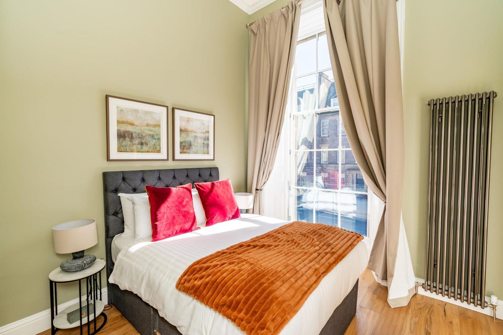 Dragon Suites Luxury Apartments At 9 Albyn Place EDI Exterior foto